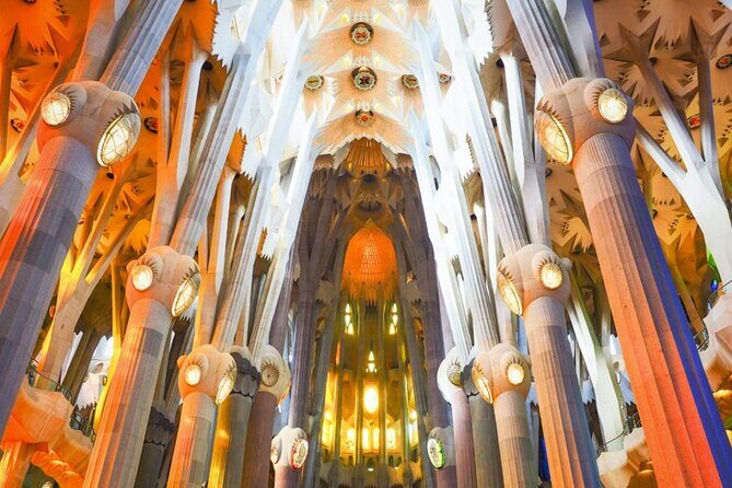 Max 6 People Full-Day Tour Barcelona, Sagrada Familia, Parc Guell - What We Think About the Experience