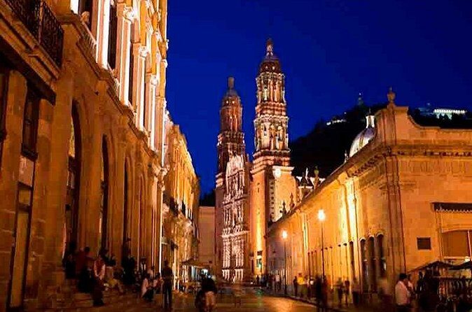 Maya Classic 5 days TULUM BACALAR CHETUMAL CALACMUL PALENQUE GULF OF MEXICO CAMPECHE UXMAL MERIDA CHICHEN ITZA IK KIL from Tulum - FAQs