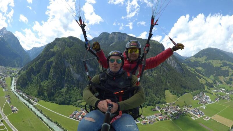 Mayrhofen: Höhenflug über den Bergen von Mayrhofen - What Is This Paragliding Experience All About?