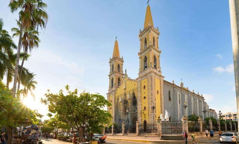 Mazatlan: Old Town Sightseeing and Golden Zone - Exploring Mazatlan’s Old Town and the Golden Zone