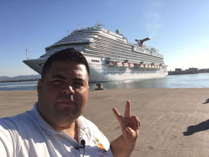 Mazatlan: Private van for 5 to 17 People - Key Points