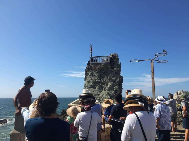 Mazatlan: Private van for 5 to 17 People - FAQs