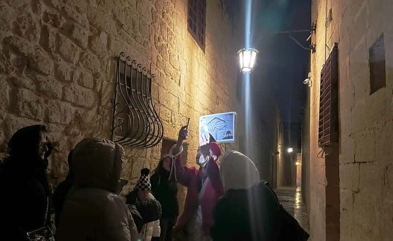 Mdina: Medieval Mayhem 15th-Century Malta Walking Tour - Pjazza Mesquita & Greek Gate