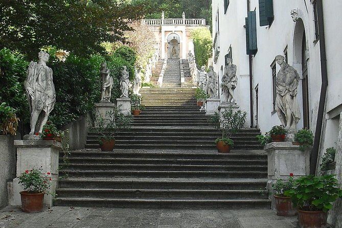 Medieval castles walled towns, Renaissance villas, ceramic, south Euganean Hills - Who Would Love This Tour?