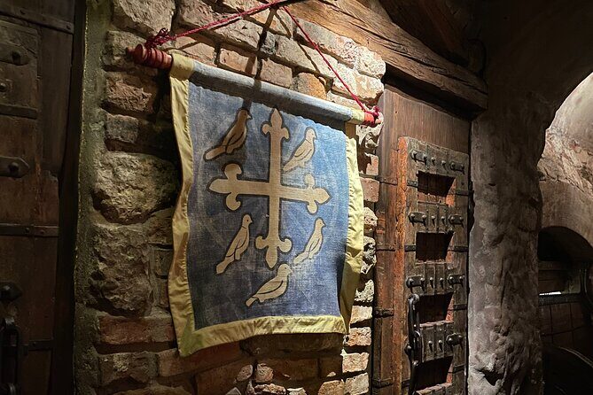 Medieval Experience: Guided Sightseeing and Food Tasting - What the Reviews Tell Us