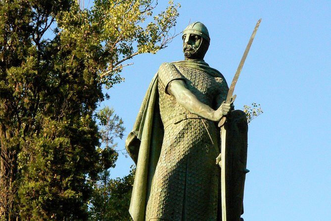 Medieval Guimarães- by Dusk or Day time -from Porto or Braga - Key Points