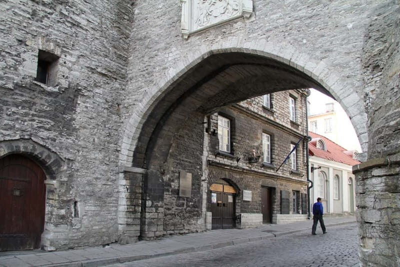Medieval Tallinn 2-Hour Old Town Walking Tour - The Bottom Line: Is It Worth It?