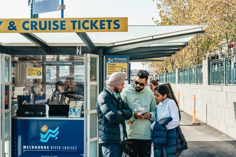 Melbourne: 2-Hour City Highlights River Cruise - The Scenic Side: Herring Island and the Royal Botanic Gardens