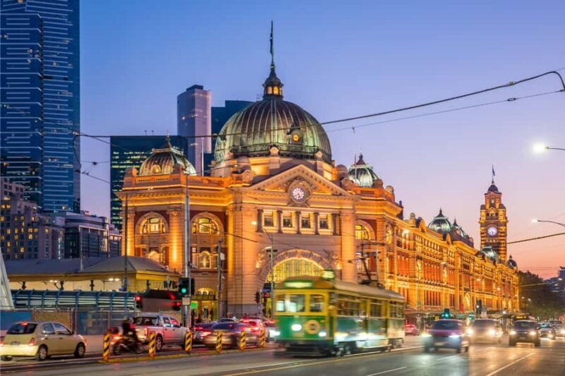 Melbourne: City Highlights Private Guided Walking Tour - Key Points