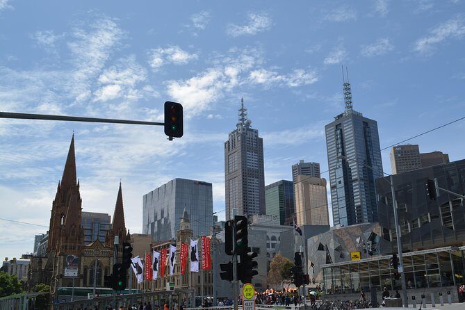 Melbourne Hotel to Airport Private Departure Transfer 12 seater mini bus - Key Points