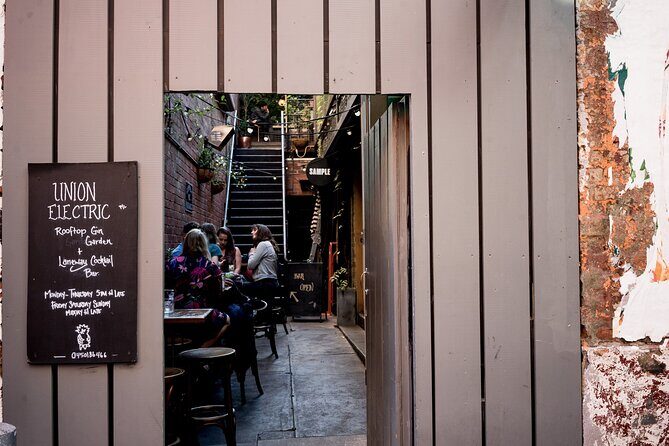 Melbournes History with a Drink Tour - Discovering Melbourne’s Living History