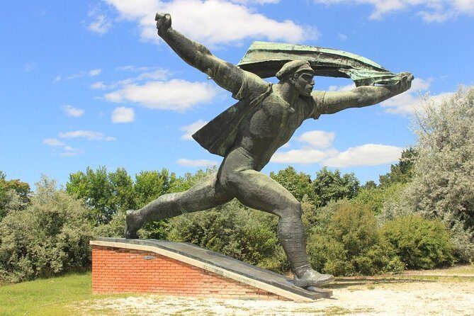 Memento Park Entrance Ticket - An In-Depth Look at Memento Park