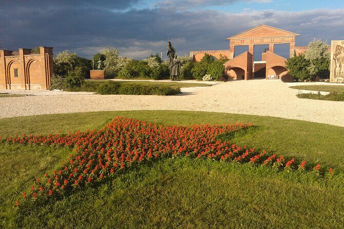 Memento Park Visit with Private Trabant Transfer - Key Points