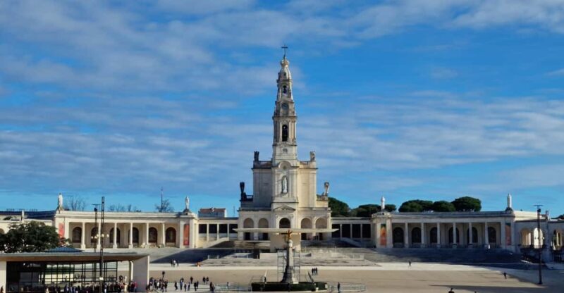 Memorable Private Full Day Tour in Fátima, Nazaré, Óbidos - Frequently Asked Questions