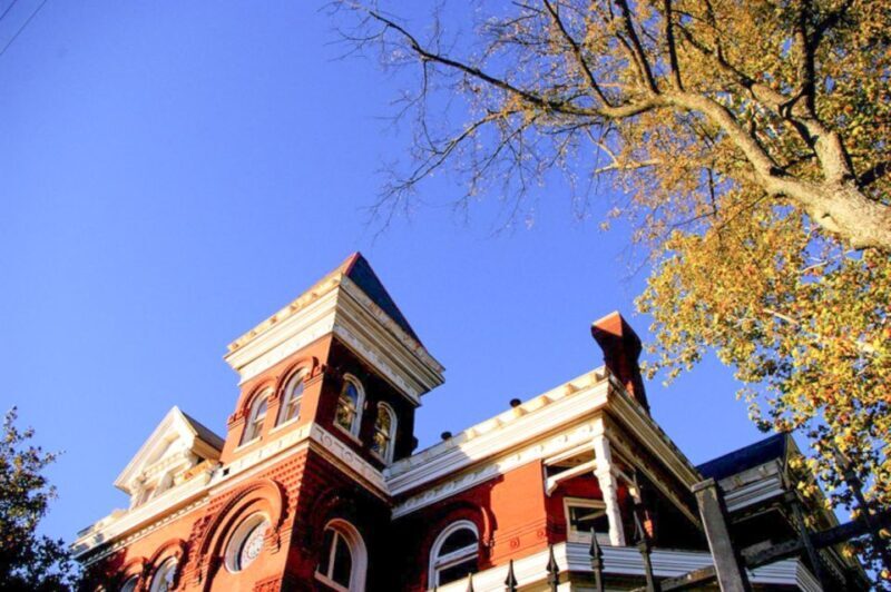 Memphis: City Discovery Bus Tour - Getting a Feel for Memphis on a Bus