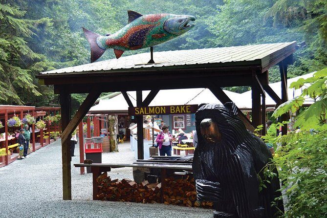 Mendenhall Lake Kayak and Salmon Bake Adventure - Key Points