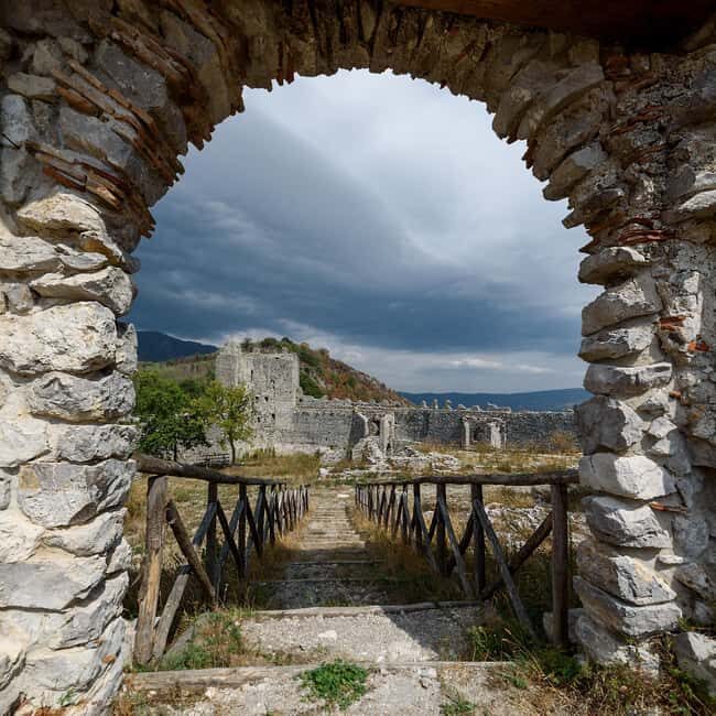 Mercato S. Severino: Tour of the medieval Sanseverino Castle - A Closer Look at the Experience