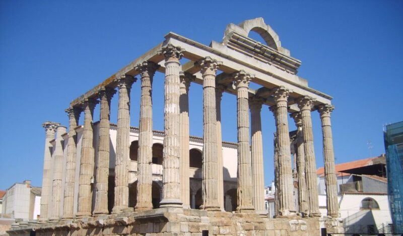 Merida: Guiding Walking Tour with Theater and Amphitheatre - Authentic Traveler Perspectives