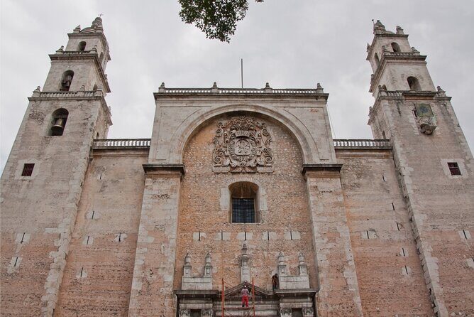 Mérida Scavenger Hunt and Sights Private Self-Guided Tour - Possible Drawbacks or Considerations