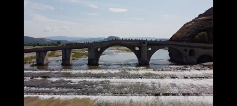 Meteora and Neanderthal cave Morning tour - Key Points