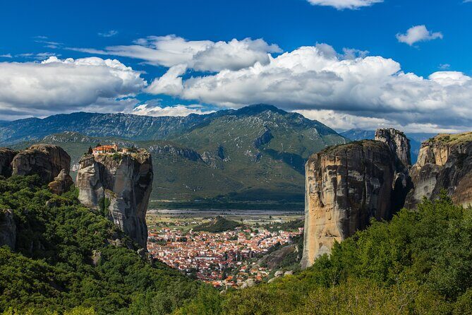 Meteora Day Trip with central Pick up & optional Lunch - Frequently Asked Questions