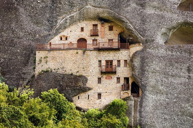 Meteora: Guided Sunset Tour with Monasteries and Caves Visit - Deep Dive into the Tour Experience