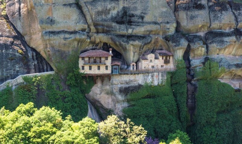 Meteora: Hiking Tour with Local Guide and Monastery Visit - Exploring Meteora: A Guided Hiking Tour with Monastery Visits