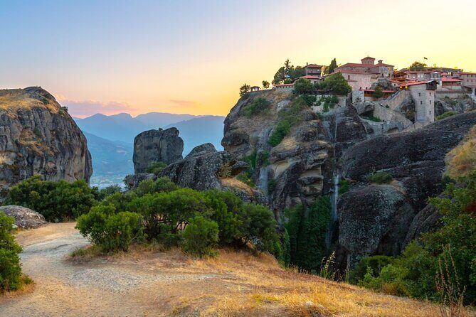 Meteora: Hiking Tour with Local Guide and Monastery Visit - The Reviews and What Travelers Say