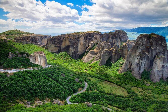 Meteora Monasteries Day Trip from Thessaloniki - Lunch and Free Time