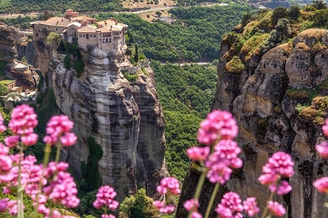 Meteora Monasteries Private Full Day Trip From Athens - Stop 1 at Meteora: first monasteries, then Kastraki lunch
