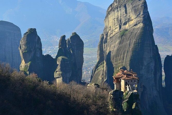 Meteora Monasteries & Thermopylae - Private Full Day Tour from Athens - The Itinerary Breakdown