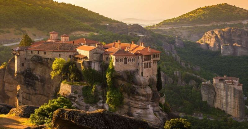 Meteora: Monasteries Tour, Lunch, and Athens Transfer Option - Key Points