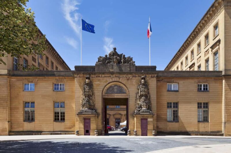 Metz: Express Walk with a Local in 60 minutes - Authenticity and Authentic Local Experience