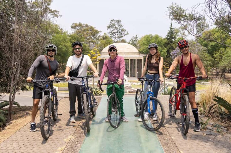 Mexico City: Chapultepec Park Bike Tour with Museums - Key Points