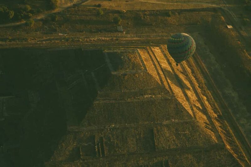Mexico City: Fly over the impressive pyramids of Teotihuacan in a hot air balloon - Practical Details: Price, Duration, and Value
