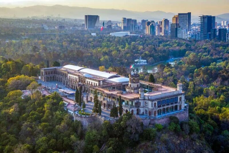 Mexico City: private tour guide through Chapultepec Castle - Key Points