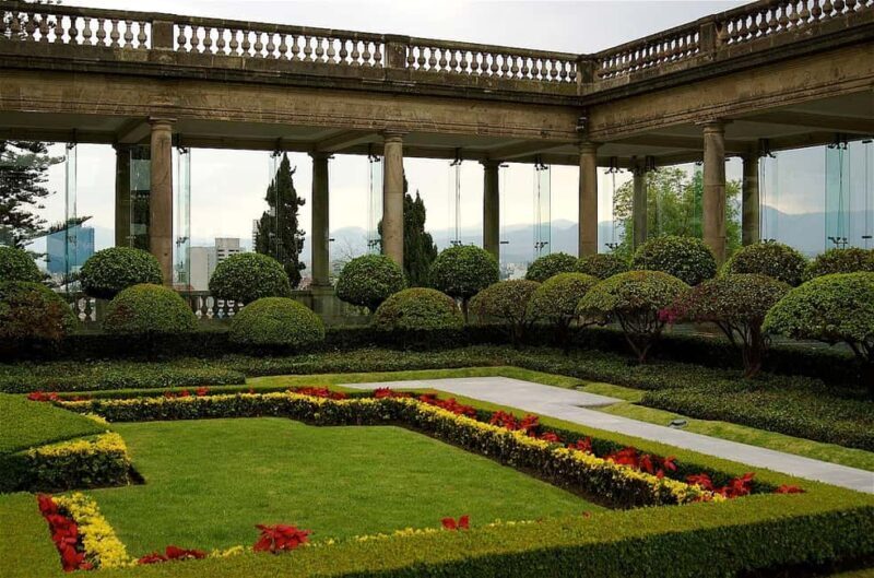 Mexico City: private tour guide through Chapultepec Castle - Who Should Book This Tour?