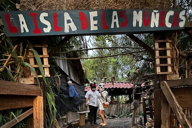 Mexico City The island of dolls, games and drinks - The Sum Up