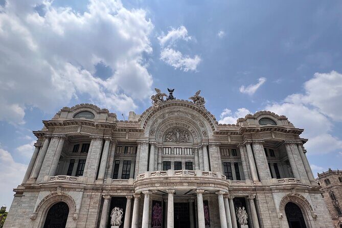 Mexico city's private tour in downtown (with transport) - FAQs