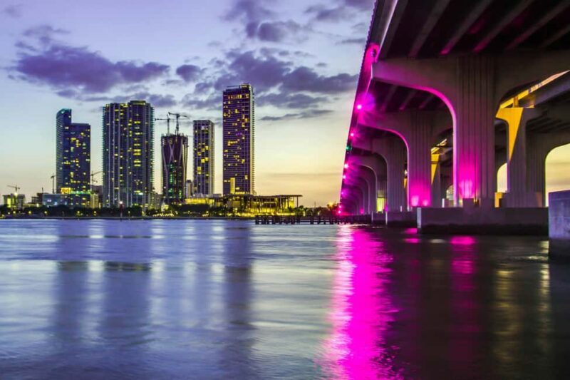 Miami: 2 Hour Night Cruise with Open Bar & Skyline Views - What to Expect on the Cruise
