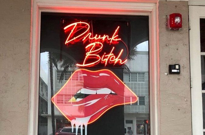 Miami Beach Bar Hunt: Get Slushed in South Beach - What’s the Atmosphere Like?