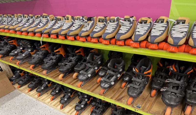 Miami Beach: Rollerblade Rental with Protection Gear - Key Points