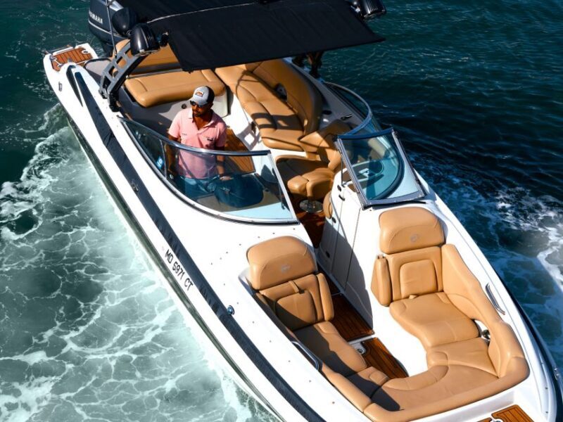 Miami Beach: Spectacular Sandbar & Skyline Boat Tour - Key Points