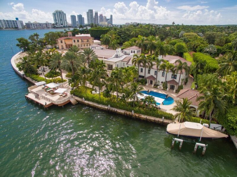 Miami: Biscayne Bay Celebrity Homes Sightseeing Cruise - Who Should Consider This Tour?