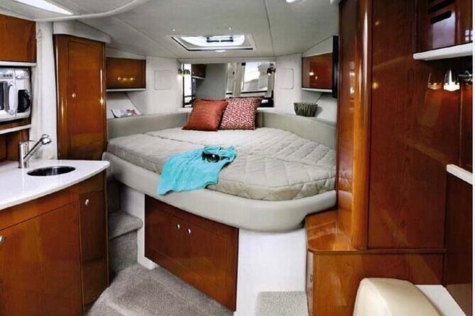 Miami Celebration! (Bathroom/AC/Kitchen) - FAQ