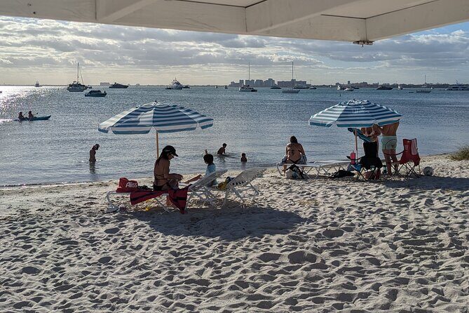 Miami Chair and Umbrella Package on Biscayne Bay - Who Is This Experience Best For?