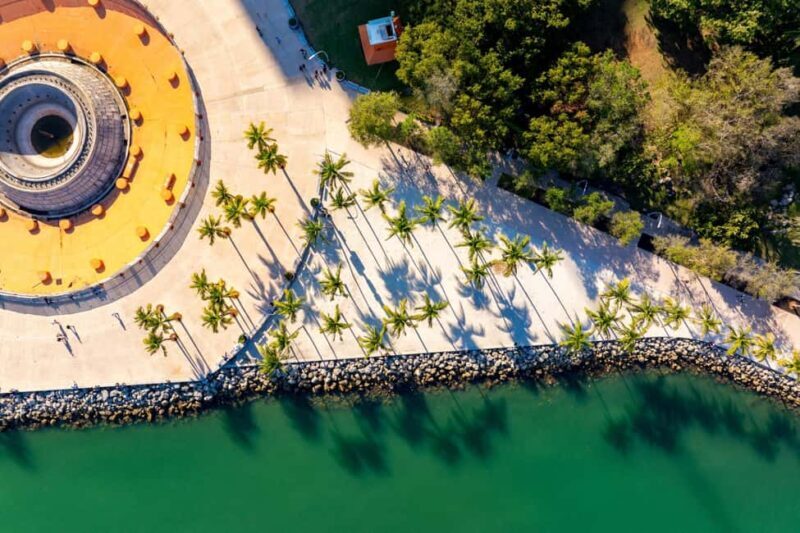 Miami Downtown Highlights Private Guided Walking Tour - Key Points