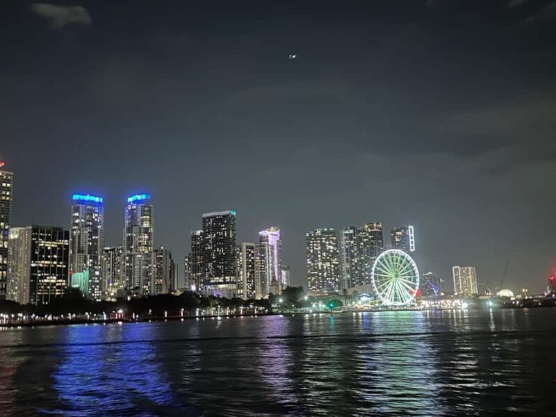 Miami Evening Sunset Cruise Millionaire Homes+Skyline Lights - Key Points