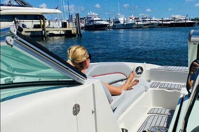 Miami Express Private Boat a 1- Hour Luxury Experience - The Sum Up