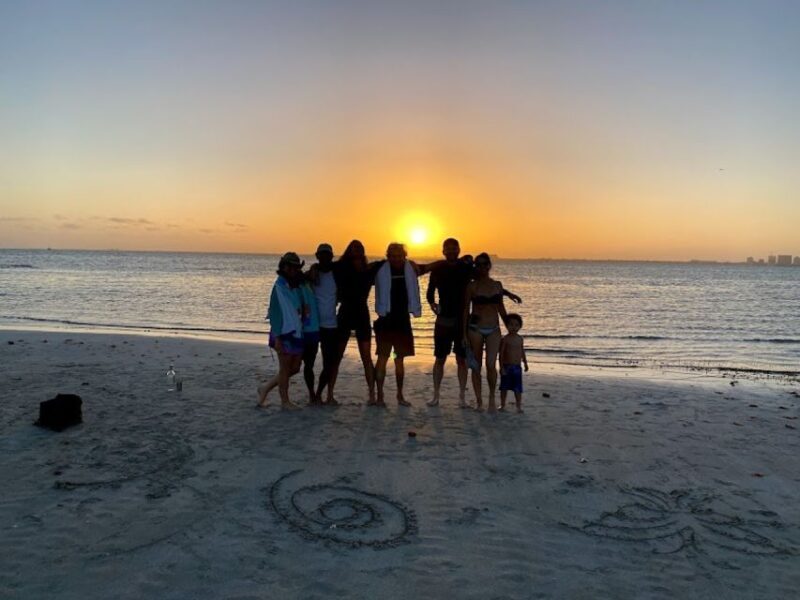 Miami: Intimate Sailing in Biscayne Bay w/ Food and Drinks - Who Will Love This Experience?